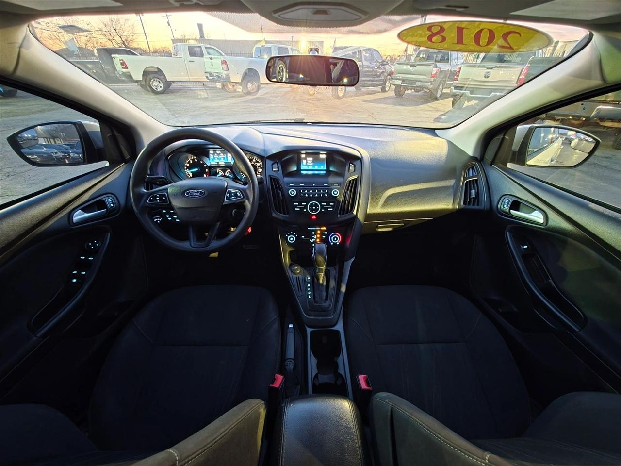 Ford Focus SE Sedan 2018