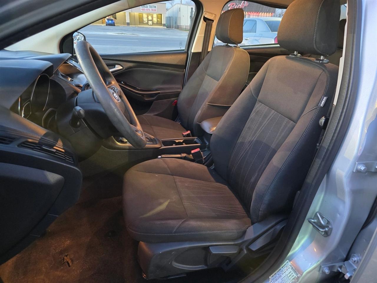 Ford Focus SE Sedan 2018