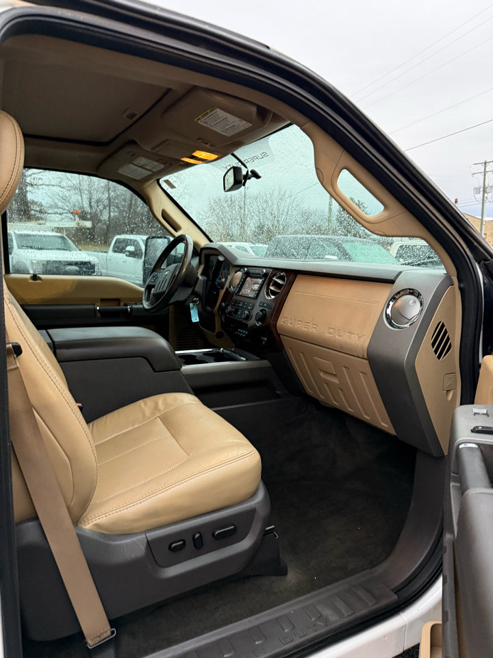 Ford F-250 SD Lariat Crew Cab 4WD 2011