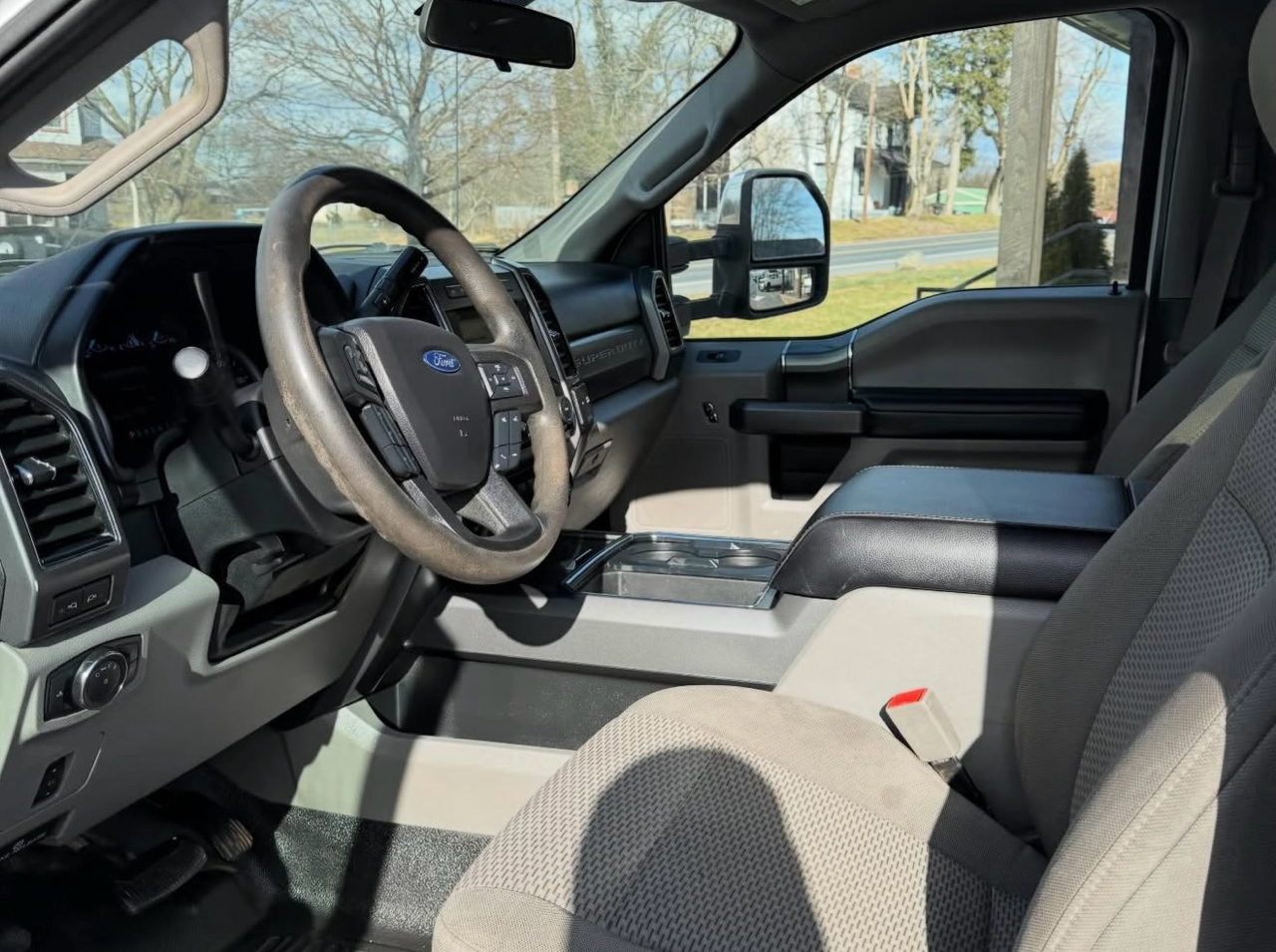 Ford F-450 SD XLT Crew Cab 4WD DRW 2019