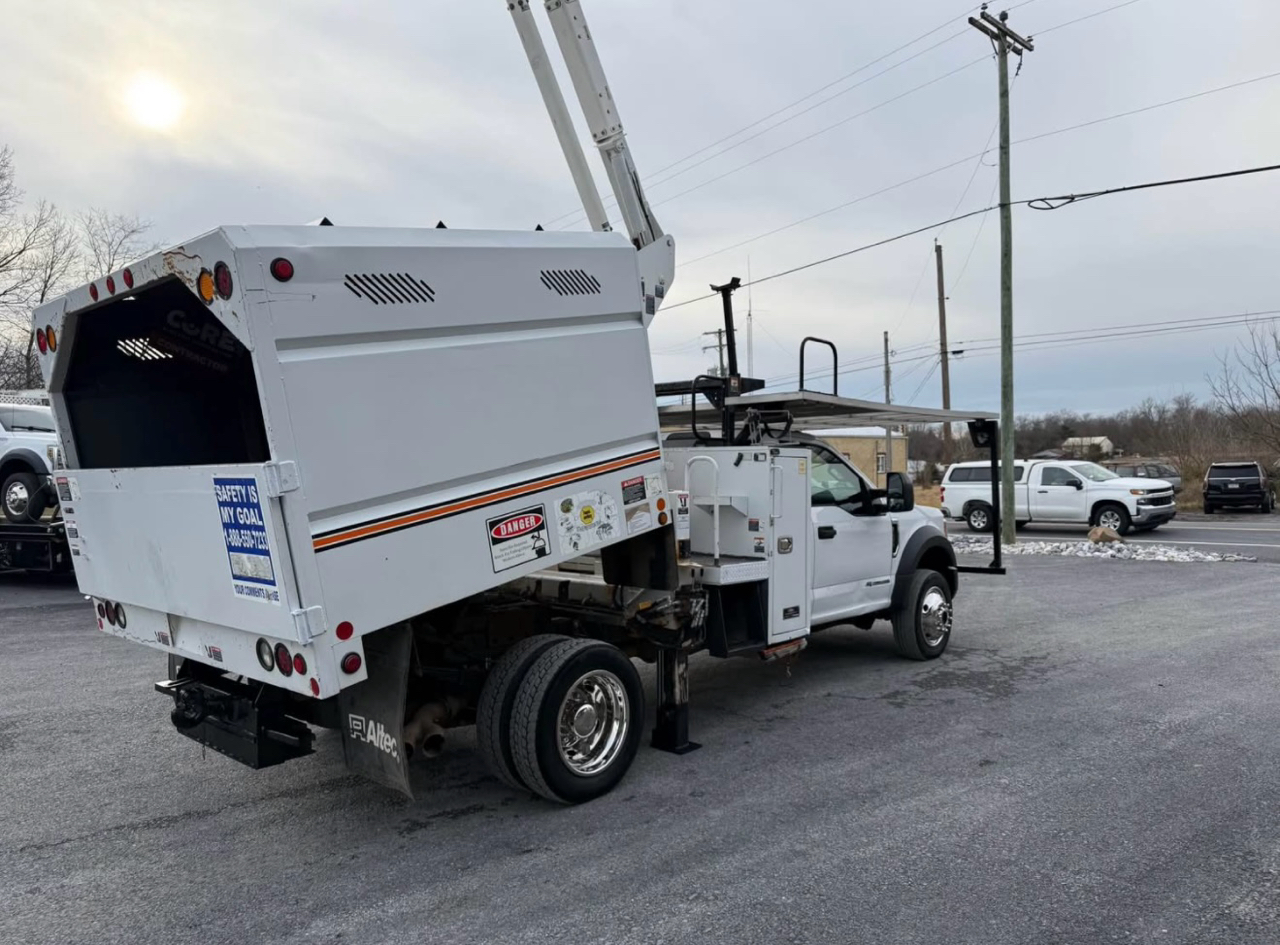 Ford F-550 Regular Cab DRW 4WD 2017