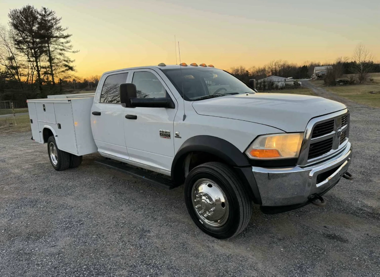 Dodge Ram 4500 Crew Cab 2WD 2011