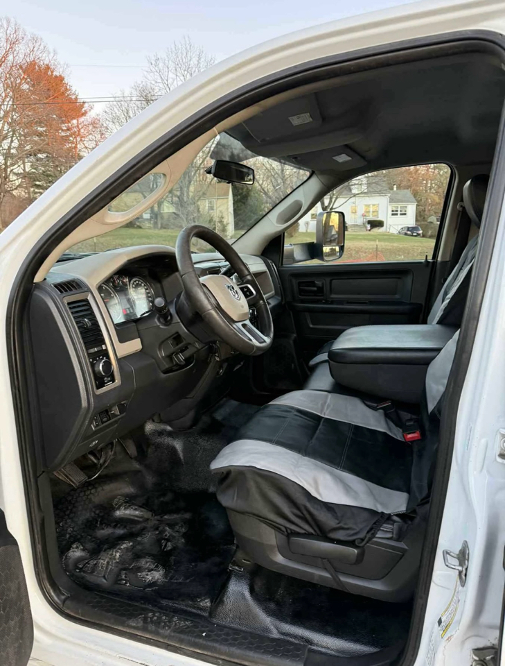 Dodge Ram 4500 Crew Cab 2WD 2011