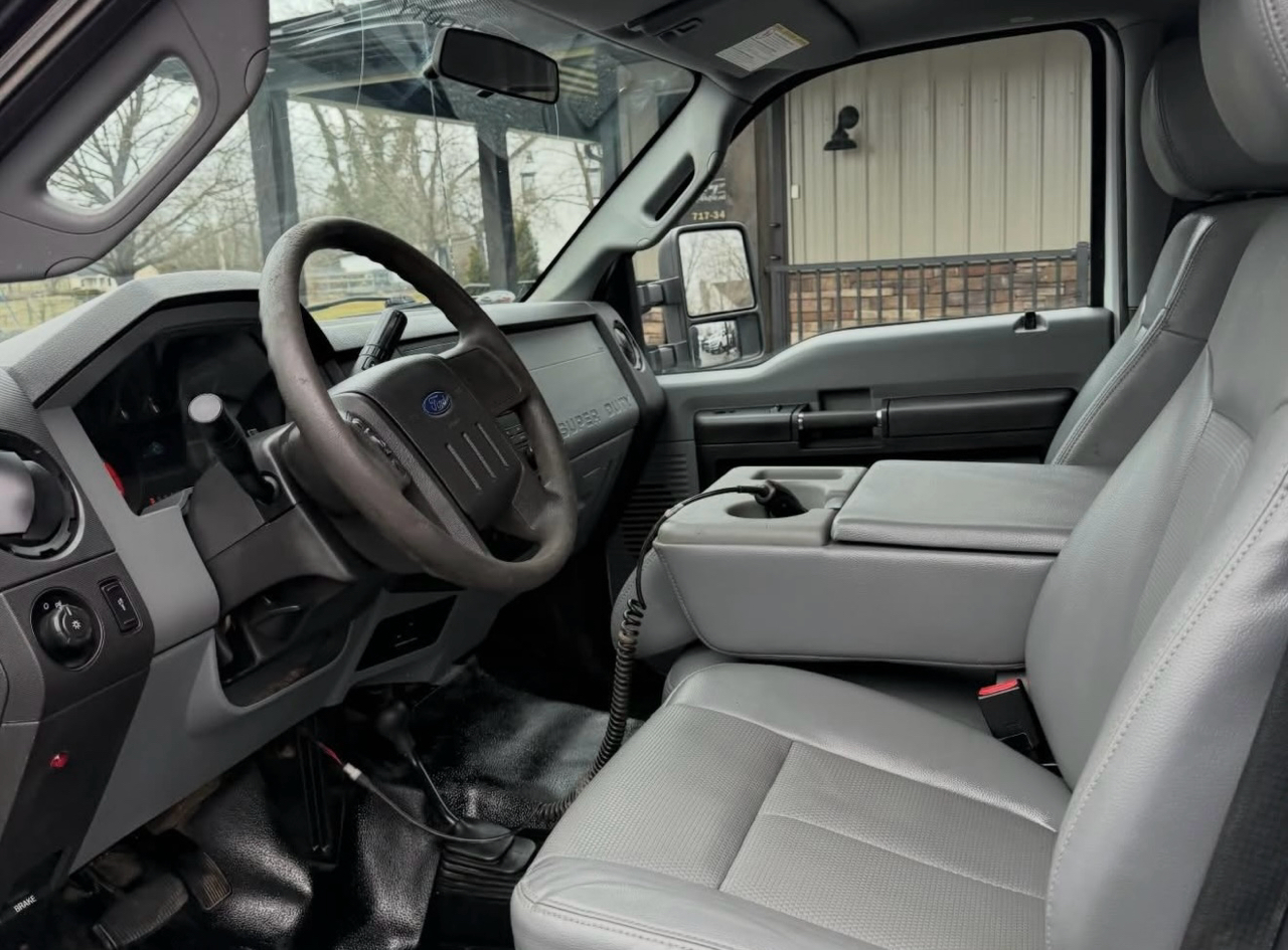 Ford F-550 Regular Cab DRW 4WD 2016