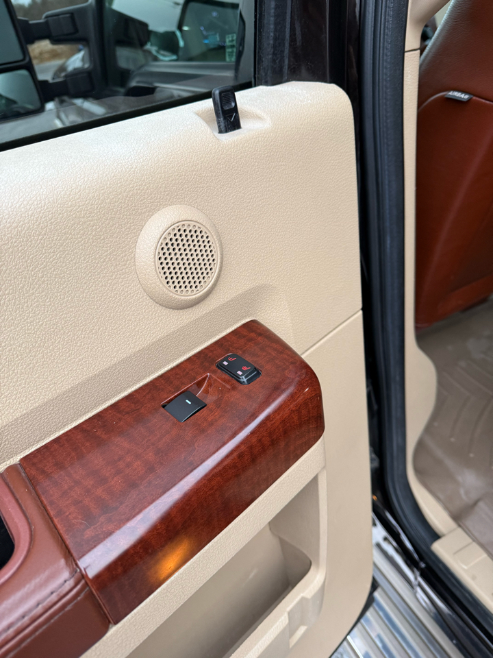 Ford F-250 SD King Ranch Crew Cab 4WD 2013