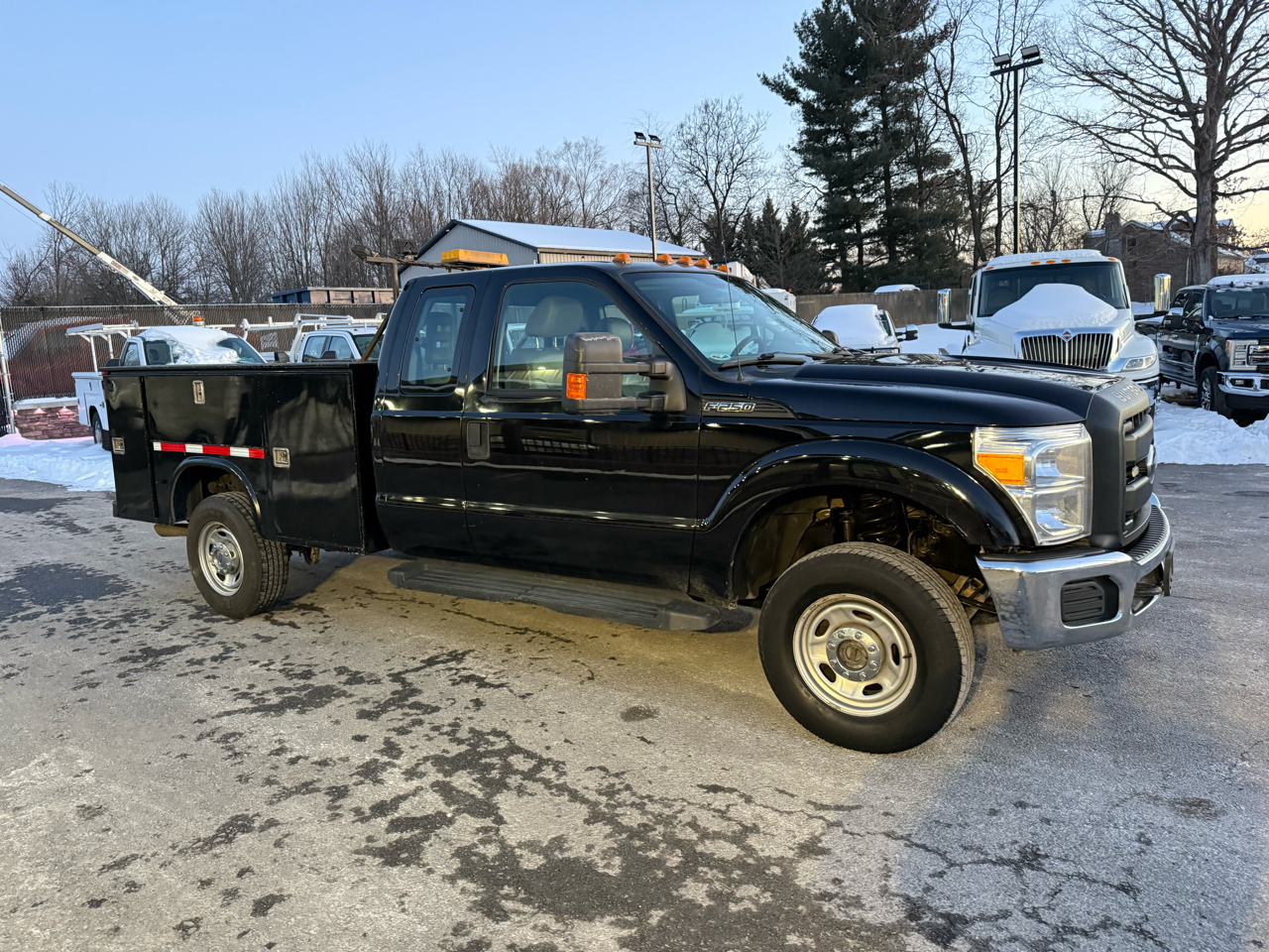 Ford F-250 SD XL SuperCab Long Bed 4WD 2016