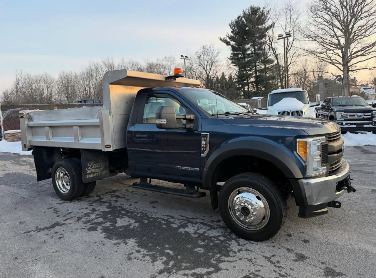 Ford F-550 Regular Cab DRW 4WD 2017