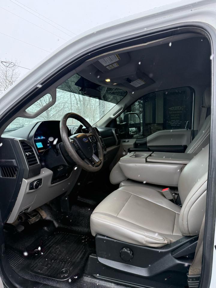 Ford F-550 Crew Cab DRW 2WD 2019