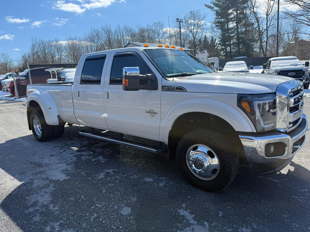 Ford F-350 SD Lariat Crew Cab Long Bed DRW 4WD 2011