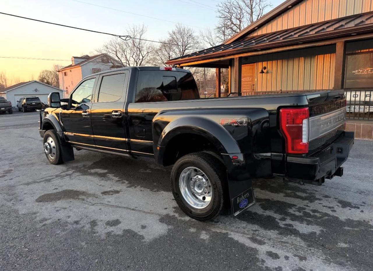 Ford F-450 SD Platinum Crew Cab DRW 4WD 2017