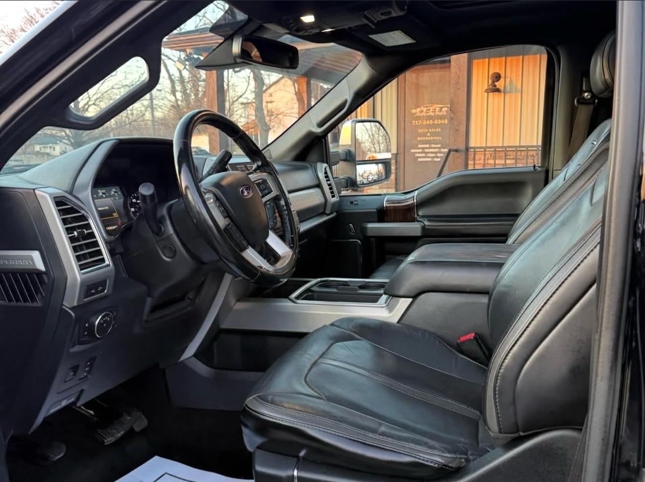 Ford F-450 SD Platinum Crew Cab DRW 4WD 2017