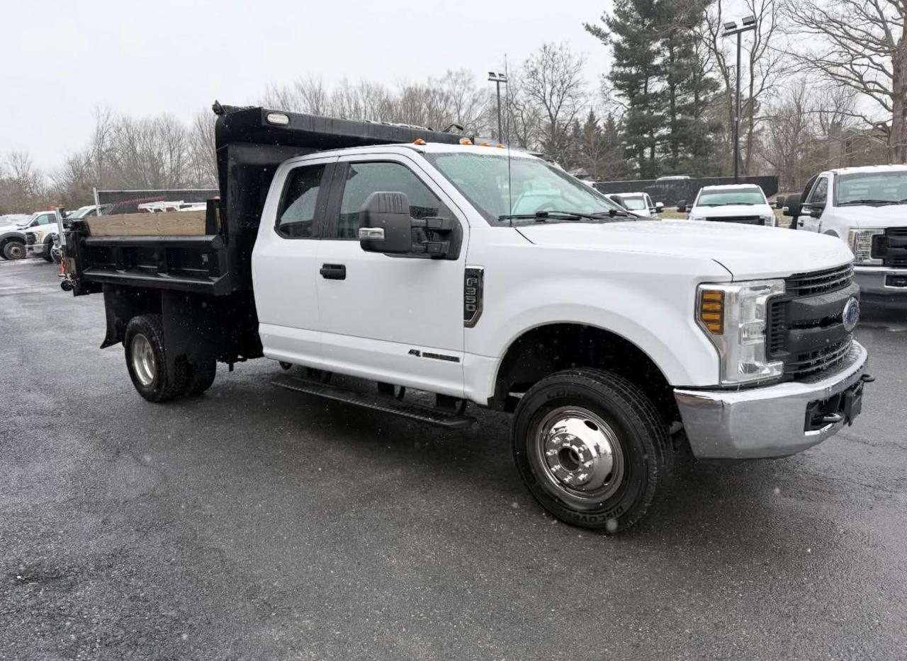 Ford F-350 SD XL SuperCab Long Bed DRW 4WD 2018