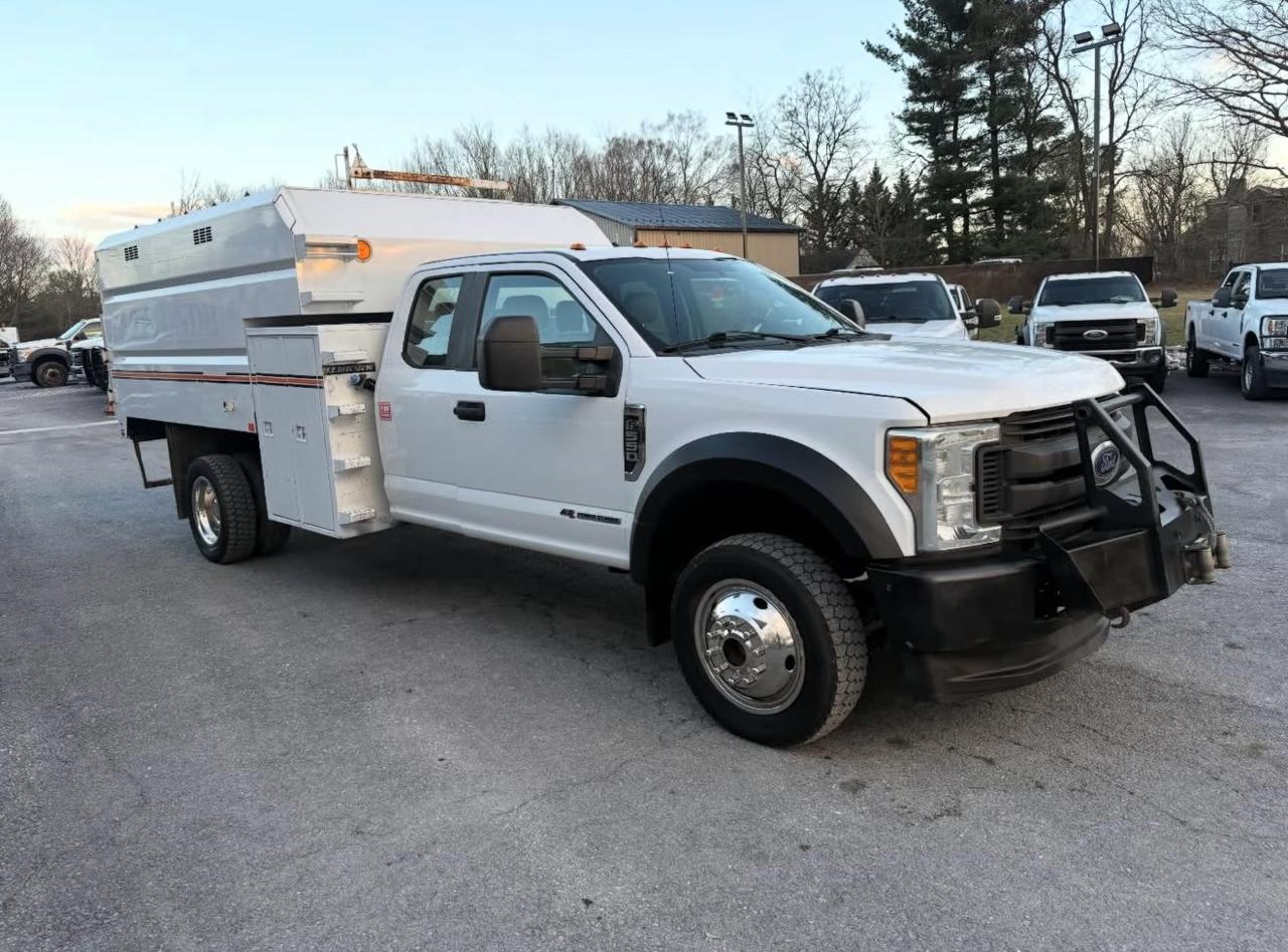 Ford F-550 SuperCab DRW 4WD 2017