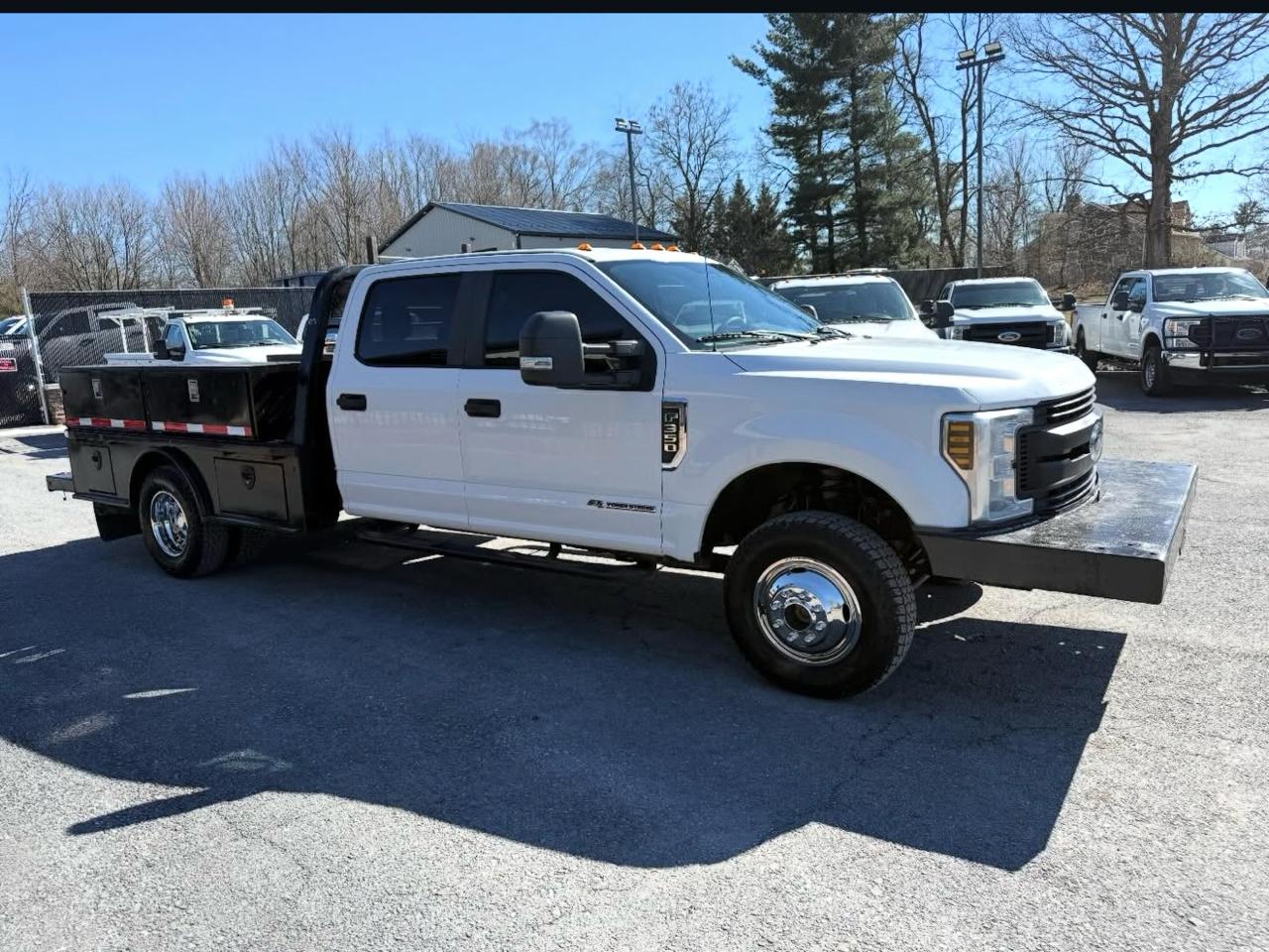 Ford F-350 SD XLT Crew Cab Long Bed DRW 4WD 2017