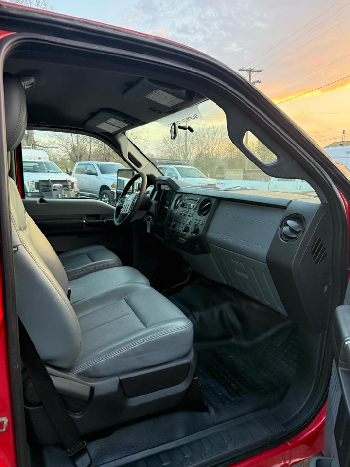 Ford F-550 Regular Cab DRW 4WD 2011