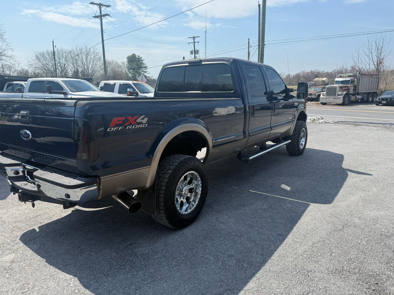 Ford F-350 SD Lariat Crew Cab 4WD 2005