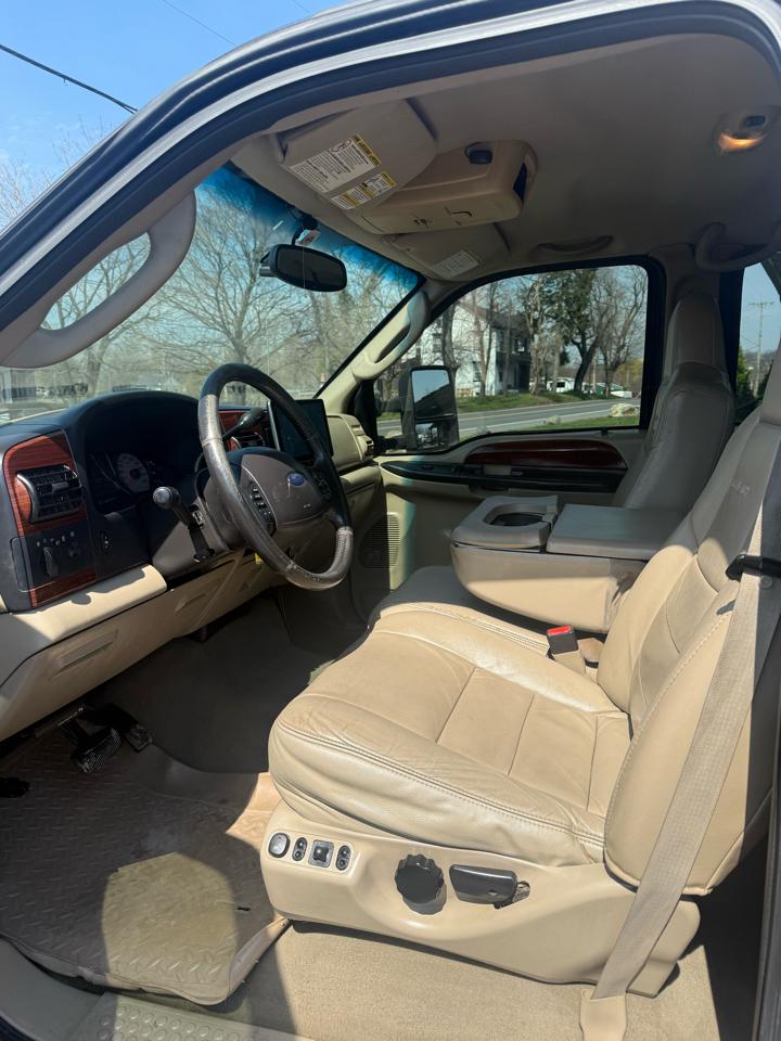 Ford F-350 SD Lariat Crew Cab 4WD 2005