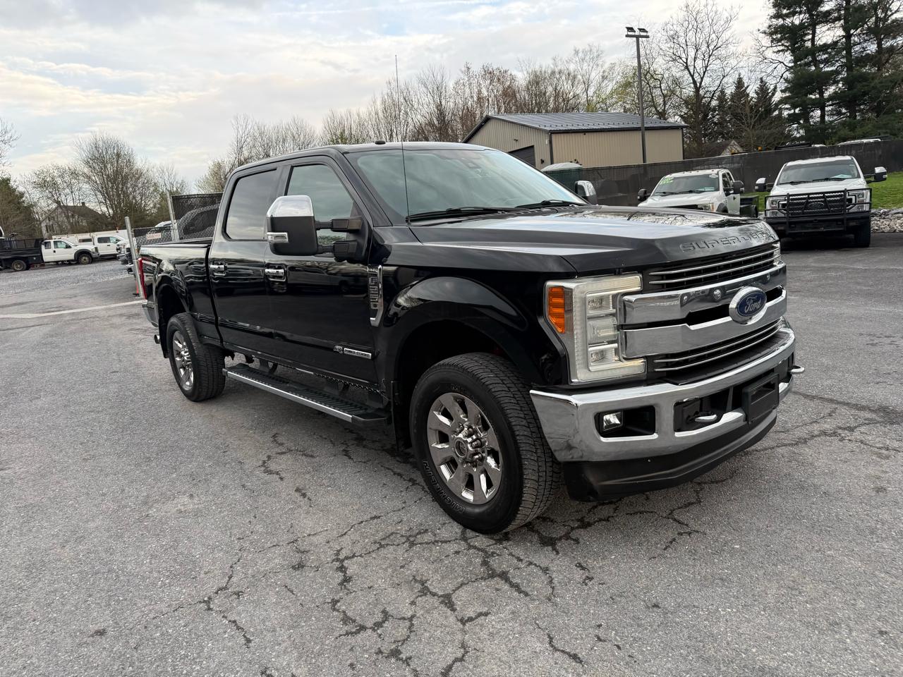 Ford F-250 SD Lariat Crew Cab 4WD 2017