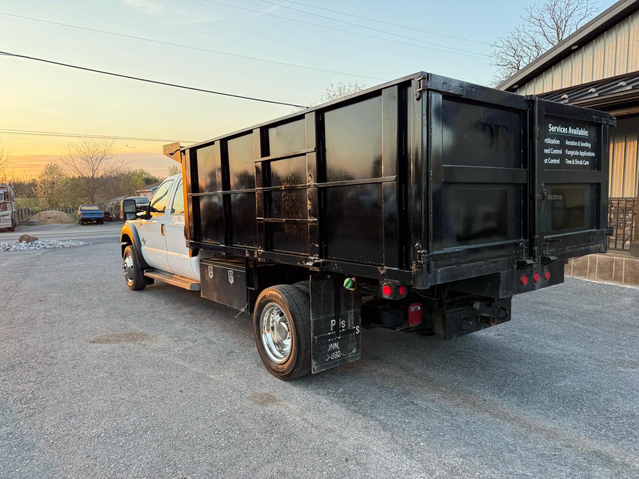 Ford F-550 Crew Cab DRW 4WD 2011