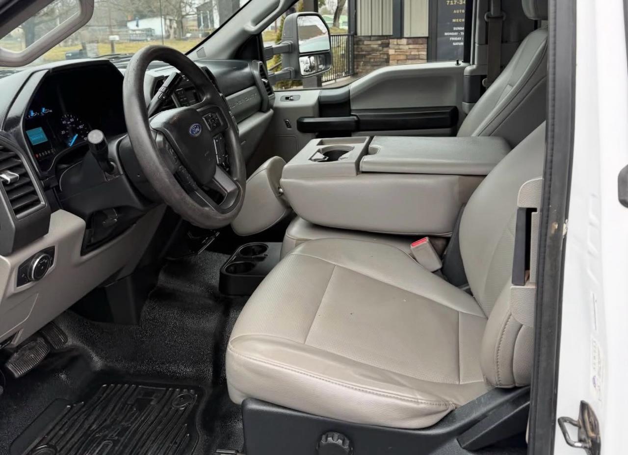 Ford F-350 SD XL SuperCab Long Bed DRW 4WD 2017