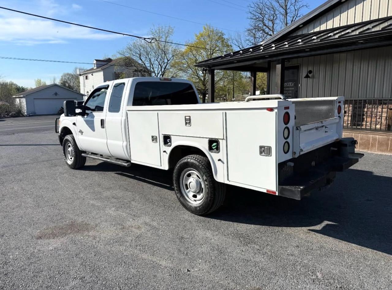 Ford F-350 SD XLT SuperCab Long Bed 4WD 2012