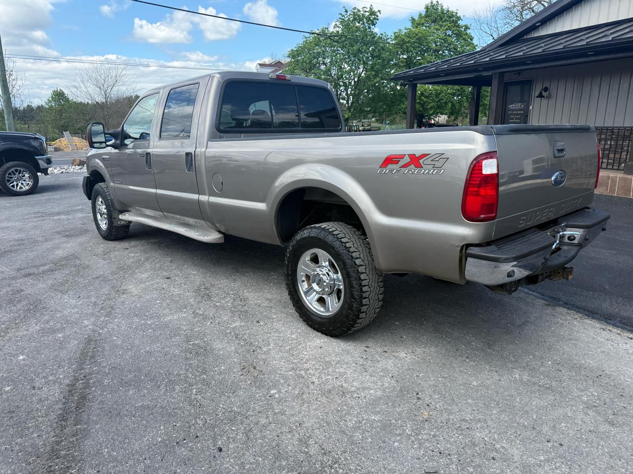 Ford F-350 SD Lariat Crew Cab 4WD 2005