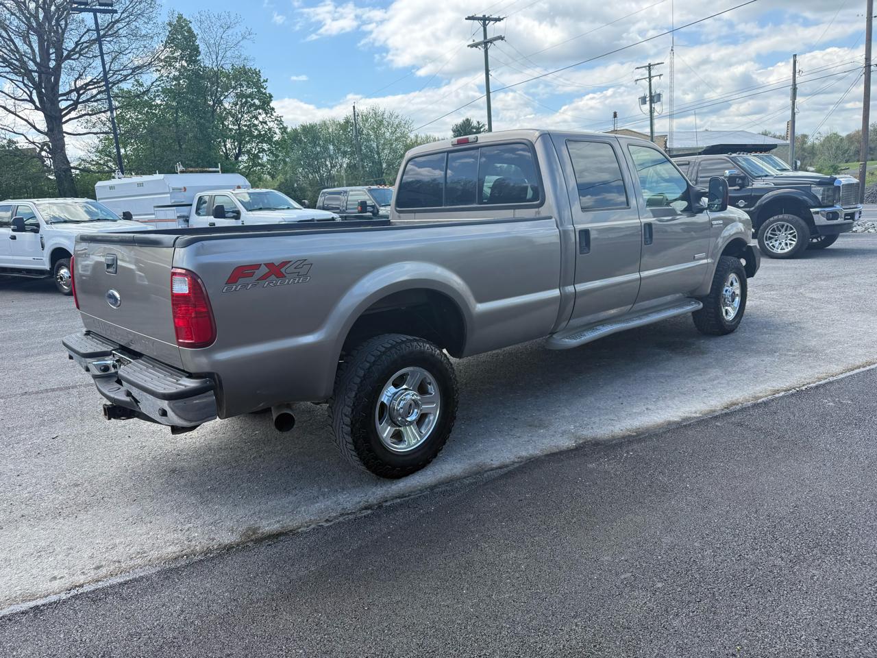 Ford F-350 SD Lariat Crew Cab 4WD 2005