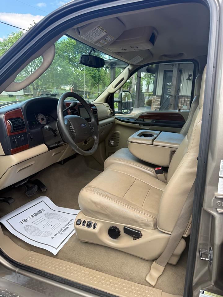 Ford F-350 SD Lariat Crew Cab 4WD 2005