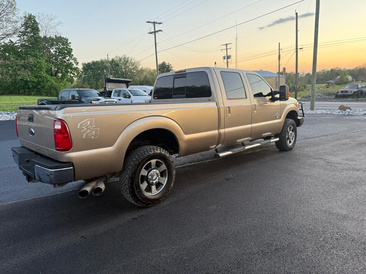 Ford F-350 SD Lariat Crew Cab Long Bed 4WD 2011