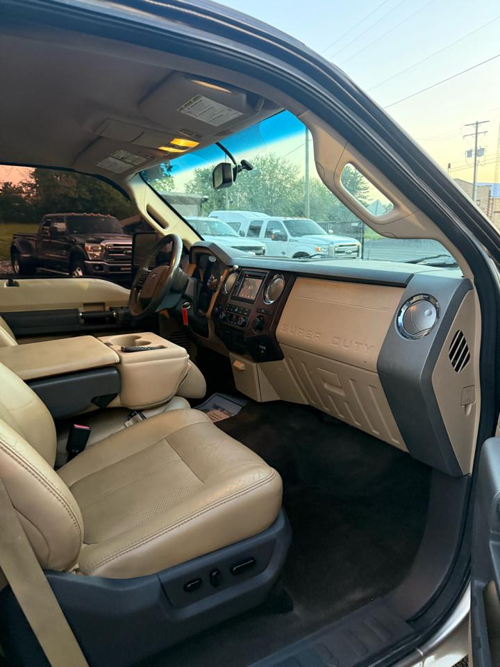 Ford F-350 SD Lariat Crew Cab Long Bed 4WD 2011