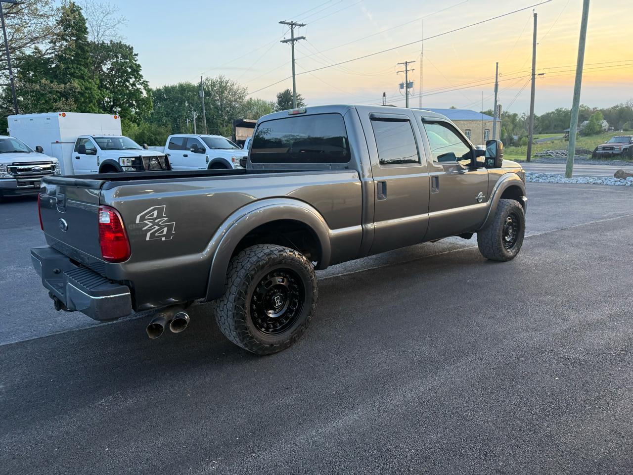Ford F-250 SD XLT Crew Cab 4WD 2011