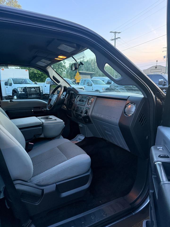 Ford F-250 SD XLT Crew Cab 4WD 2011