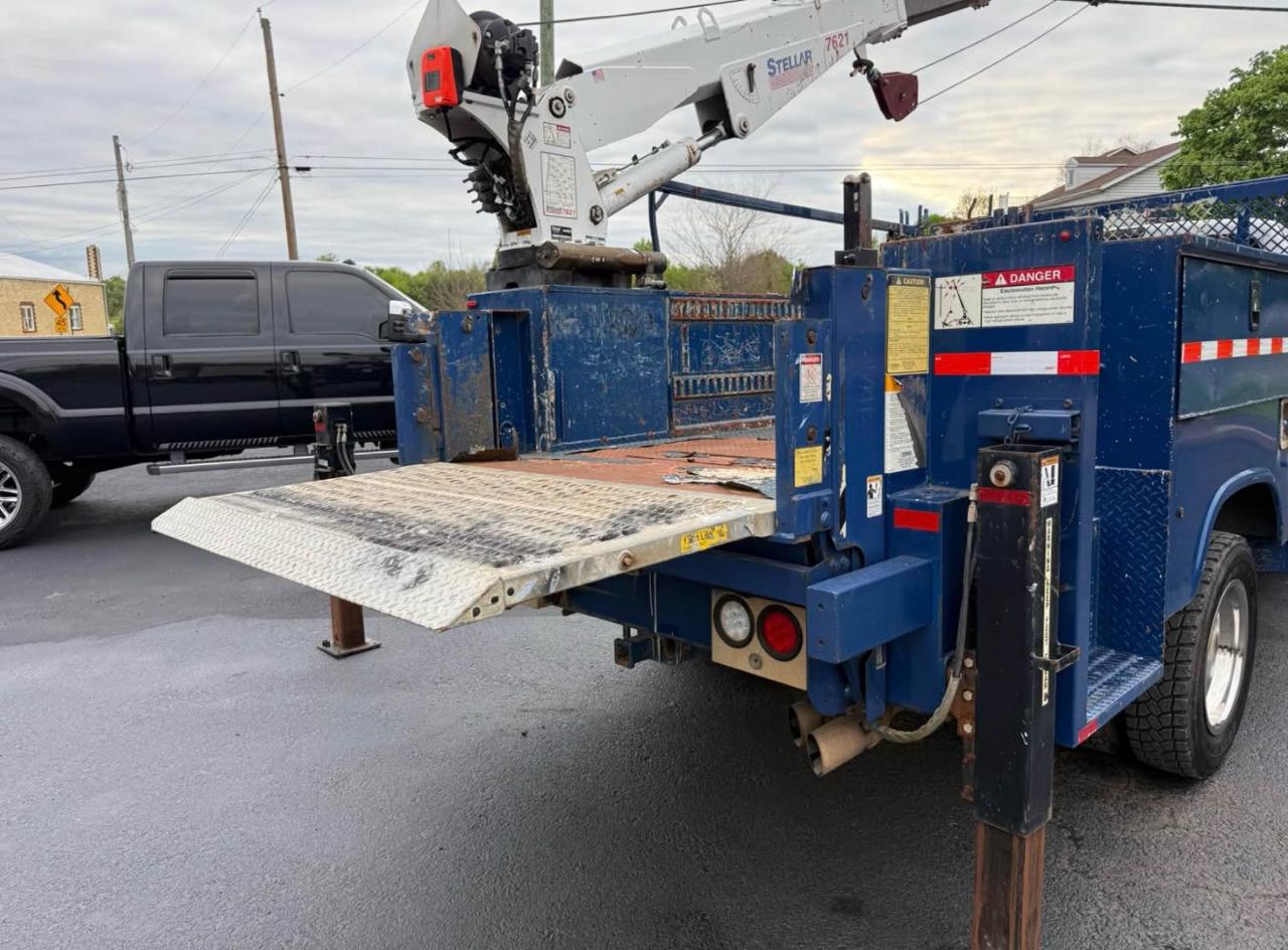 Ford F-550 Regular Cab DRW 4WD 2015