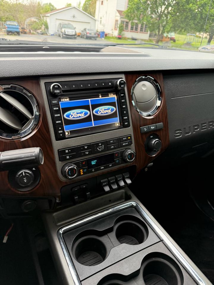 Ford F-350 SD Lariat Crew Cab Long Bed 4WD 2012