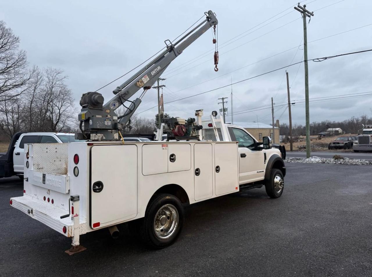 Ford F-550 Regular Cab DRW 4WD 2017