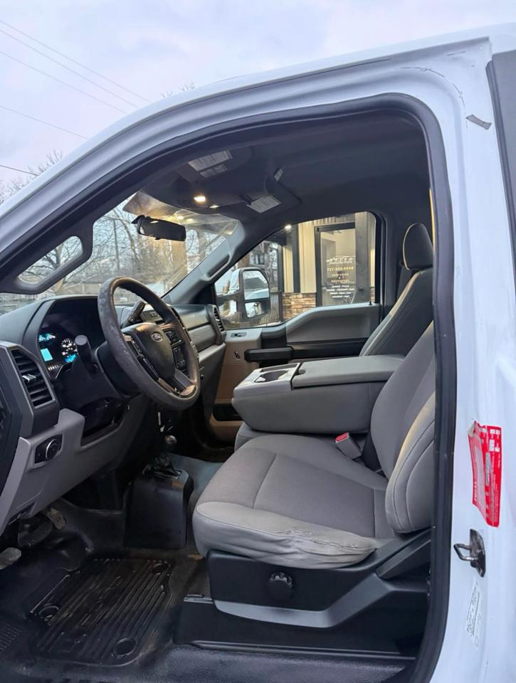 Ford F-550 Regular Cab DRW 4WD 2017