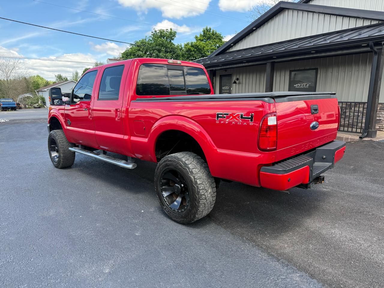 Ford F-250 SD Lariat Crew Cab 4WD 2011