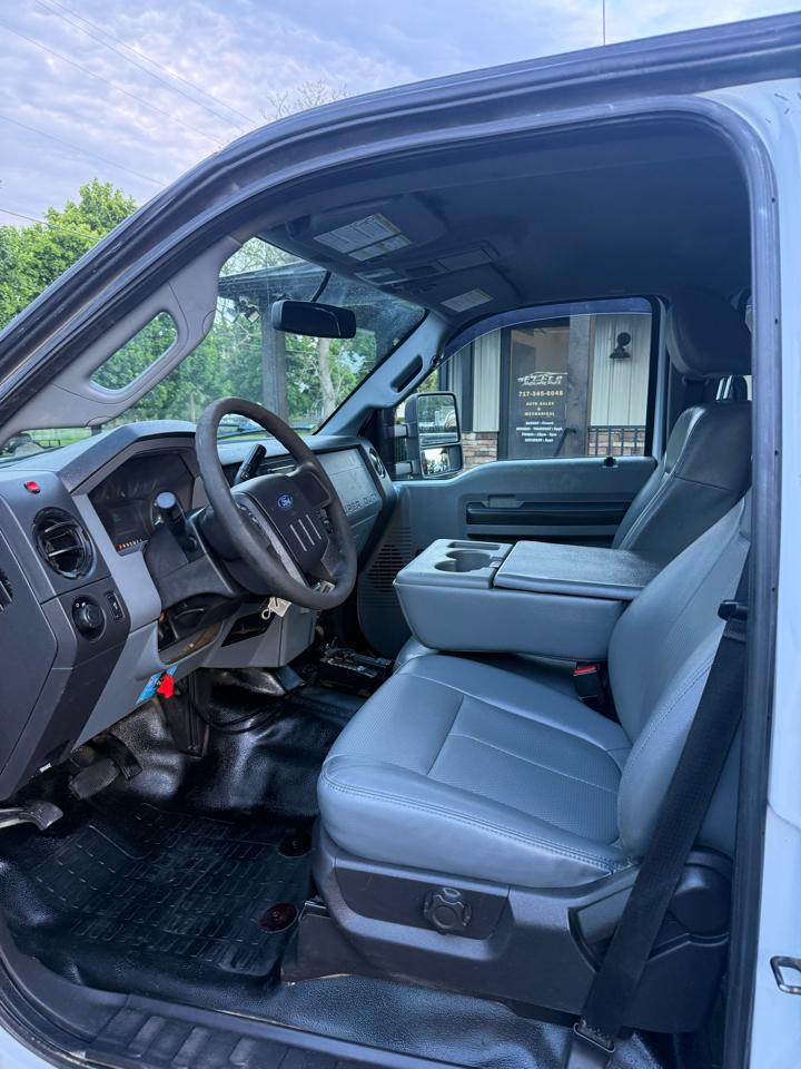 Ford F-550 Crew Cab DRW 4WD 2016
