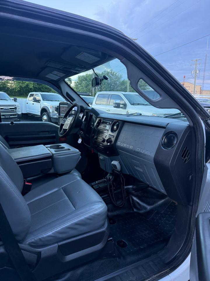 Ford F-550 Crew Cab DRW 4WD 2016
