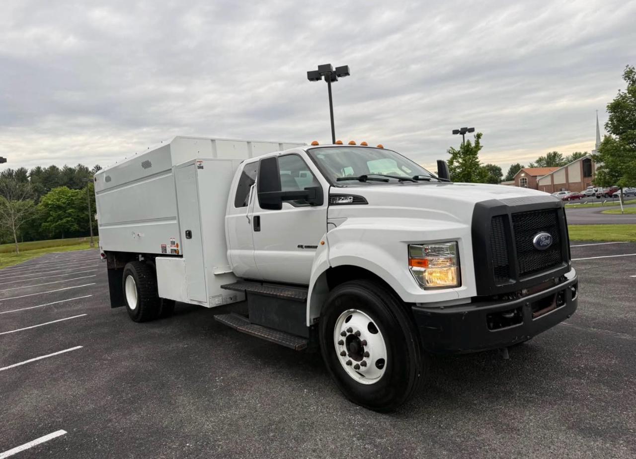 Ford F-750 SuperCab 2WD DRW 2017