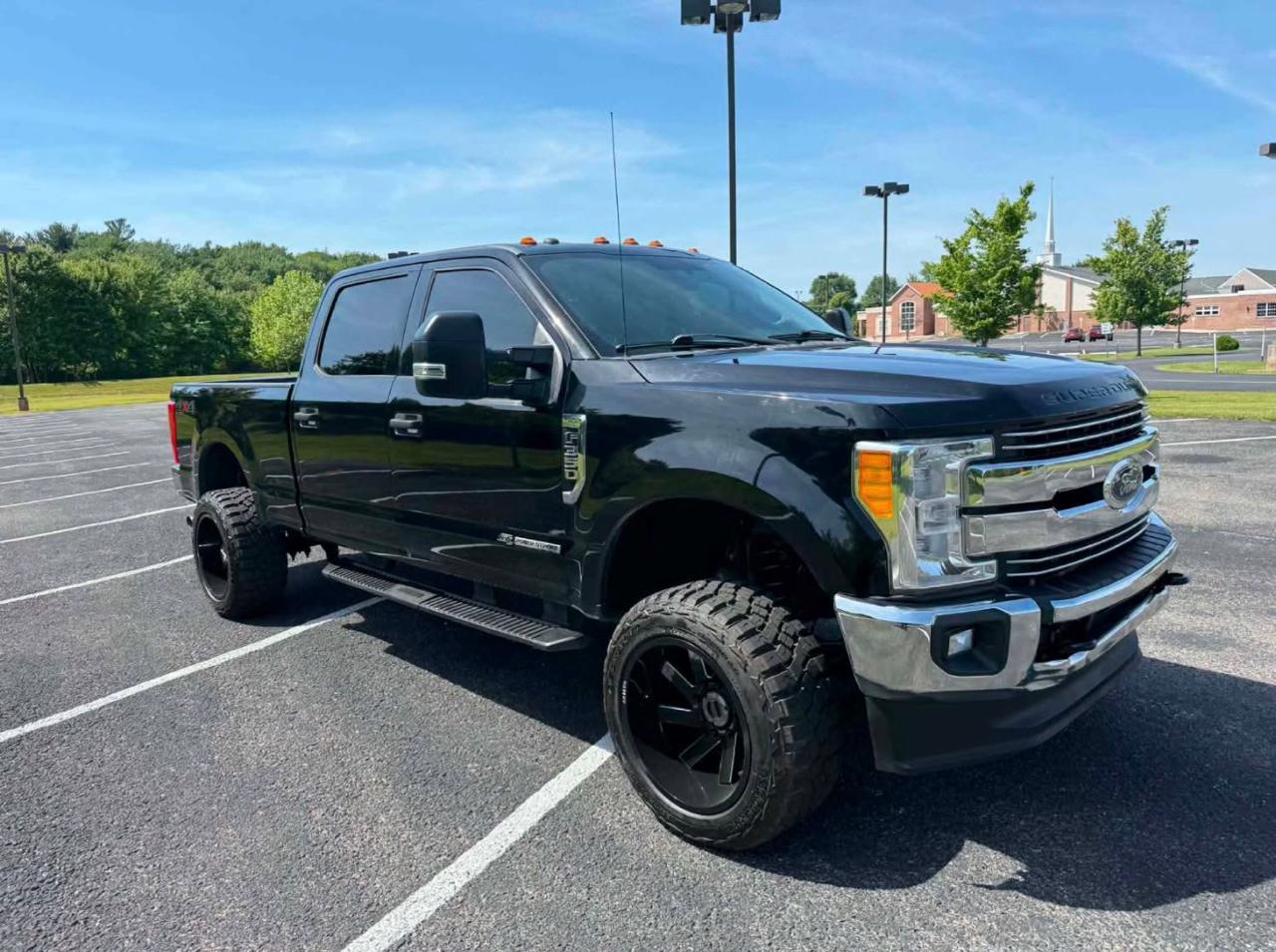 Ford F-350 SD XLT Crew Cab 4WD 2017