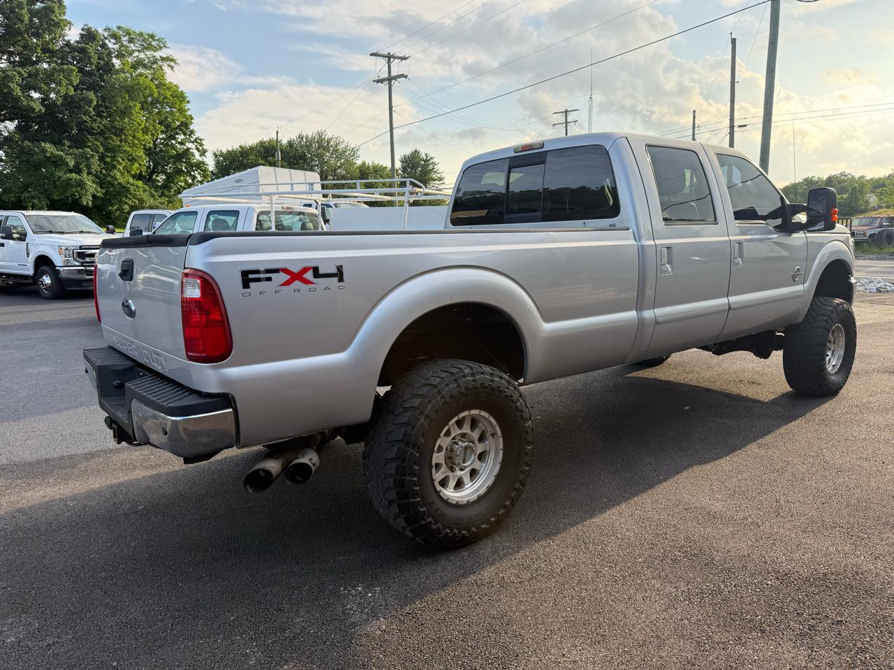 Ford F-250 SD Lariat Crew Cab Long Bed 4WD 2011
