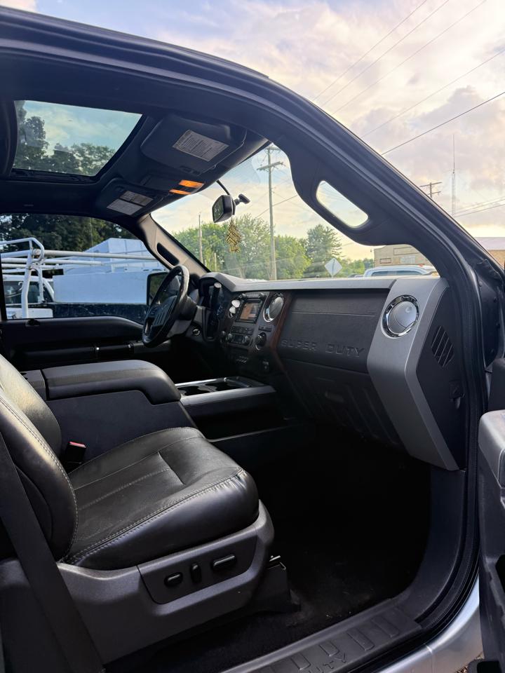 Ford F-250 SD Lariat Crew Cab Long Bed 4WD 2011