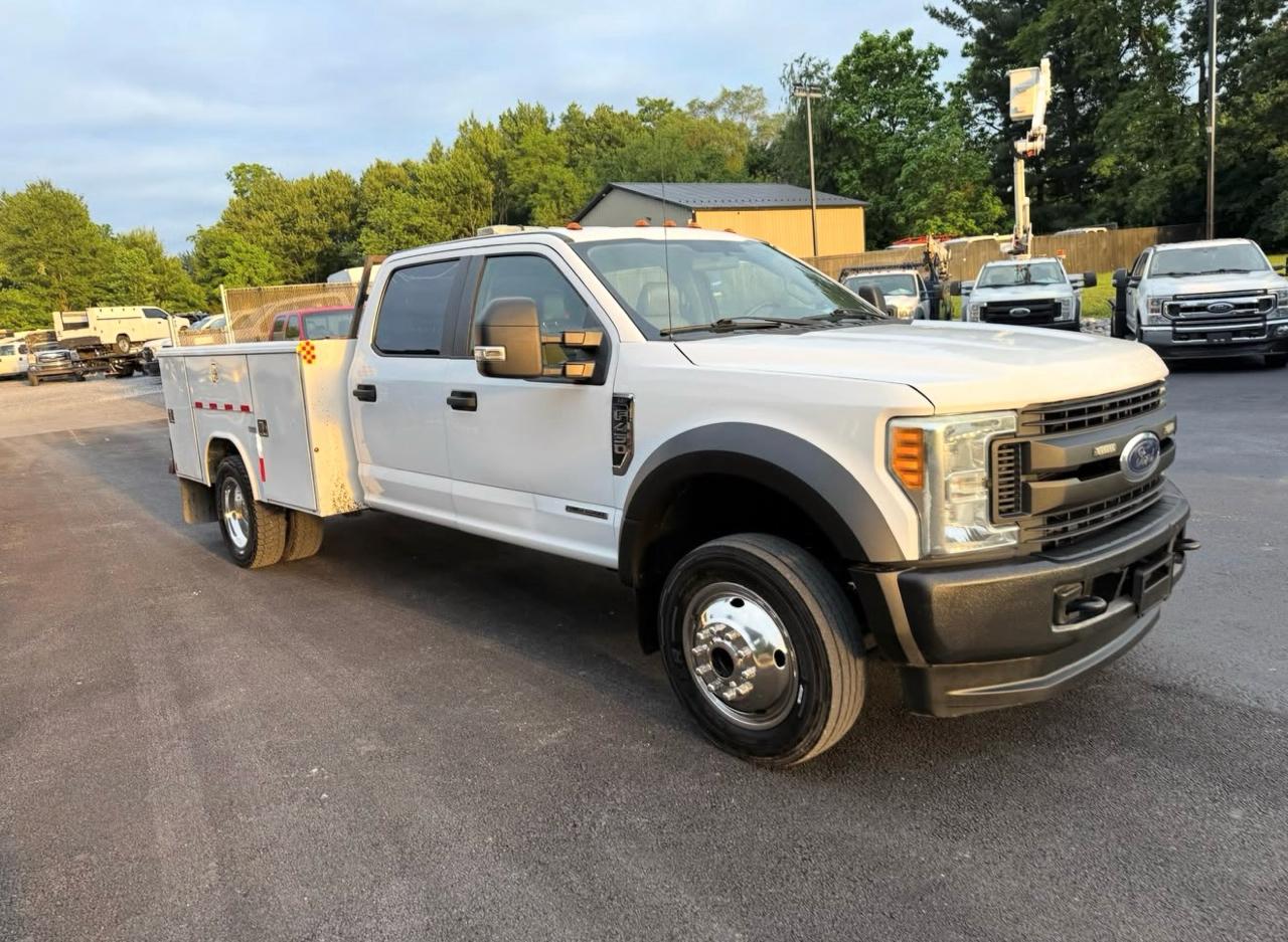 Ford F-450 SD Crew Cab DRW 4WD 2017