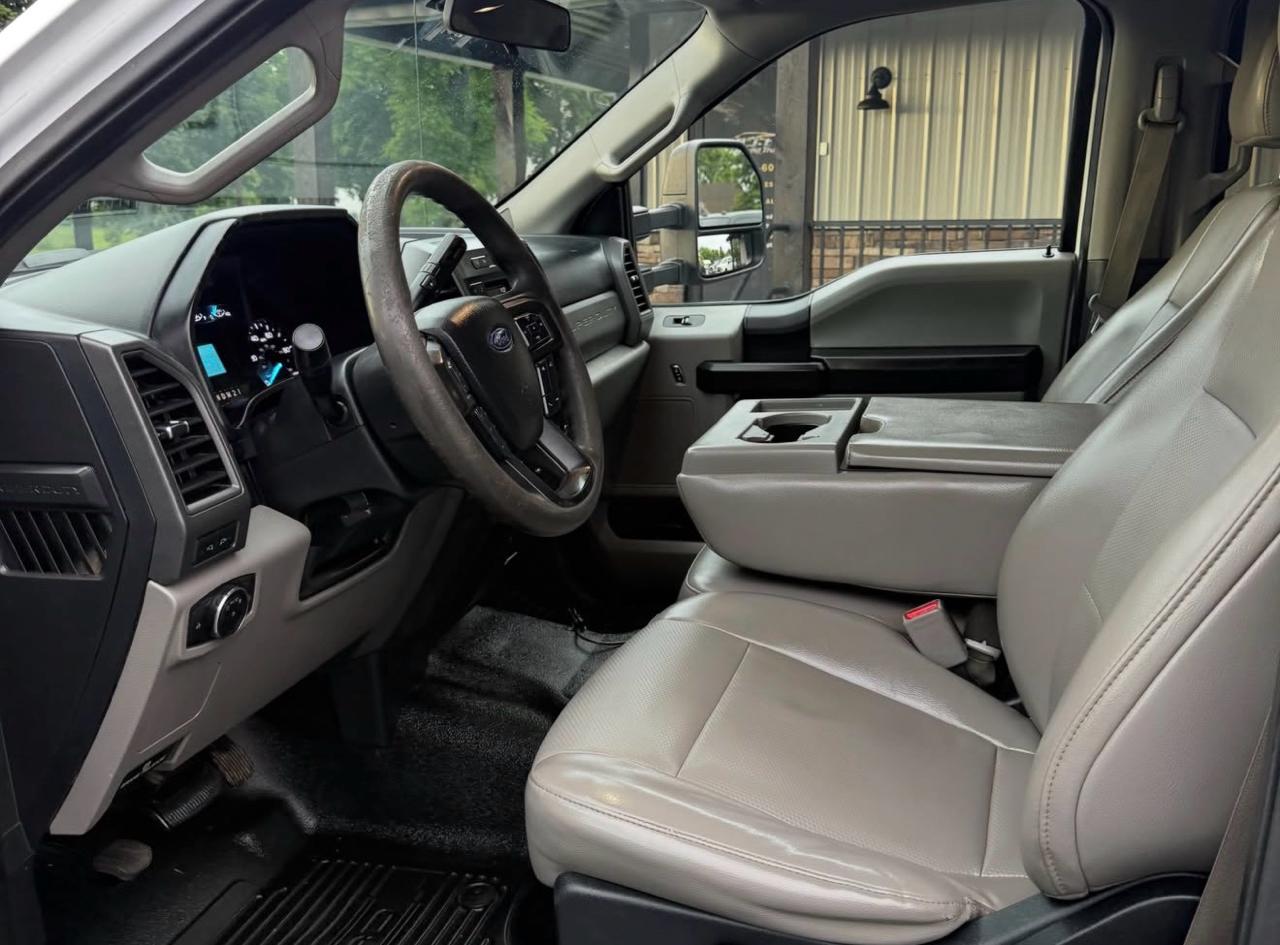 Ford F-350 SD XL Crew Cab Long Bed DRW 4WD 2017