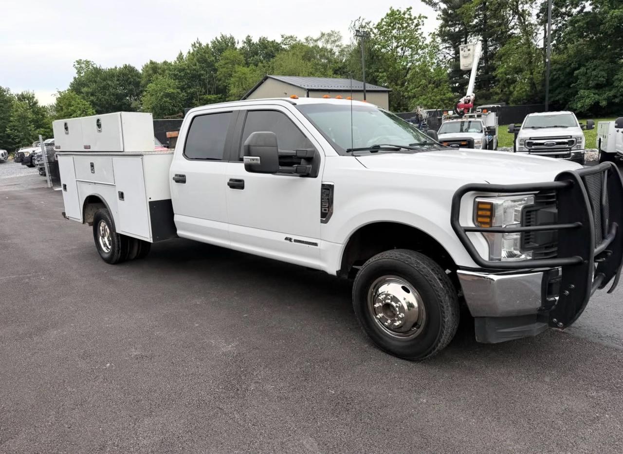 Ford F-350 SD XL Crew Cab Long Bed DRW 4WD 2018