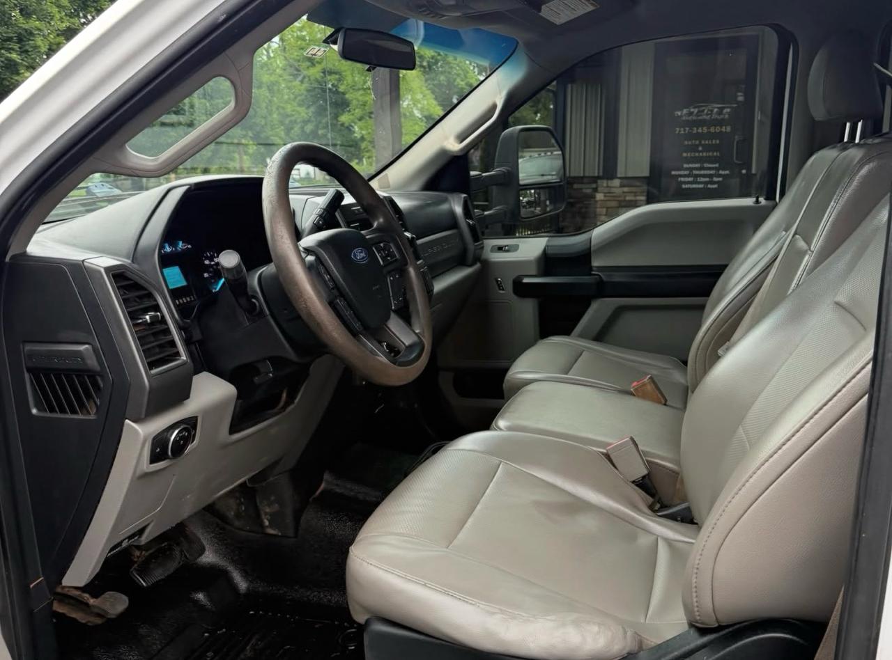 Ford F-350 SD XL Crew Cab Long Bed DRW 4WD 2018