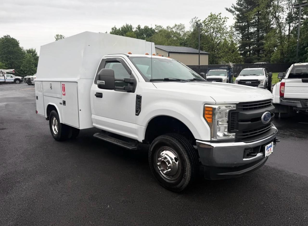 Ford F-350 SD XLT DRW 4WD 2017