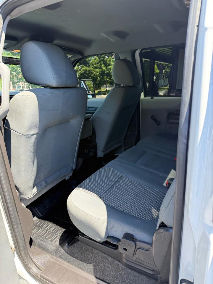 Ford F-450 SD XL Crew Cab DRW 4WD 2012