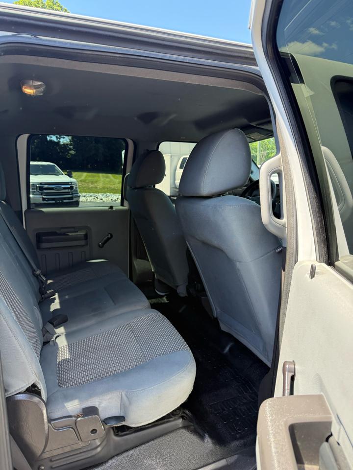 Ford F-450 SD XL Crew Cab DRW 4WD 2012